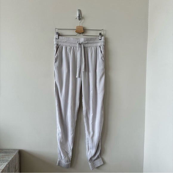 Aritzia-“sunday Best” Grenville Jogger In Ice Grey (Size: Medium) - Picture 2 of 11